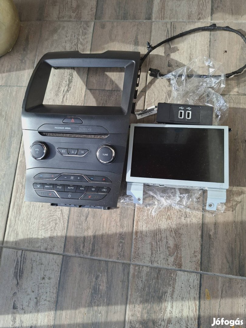 Ford galaxy SYNC 3 Fejegység.