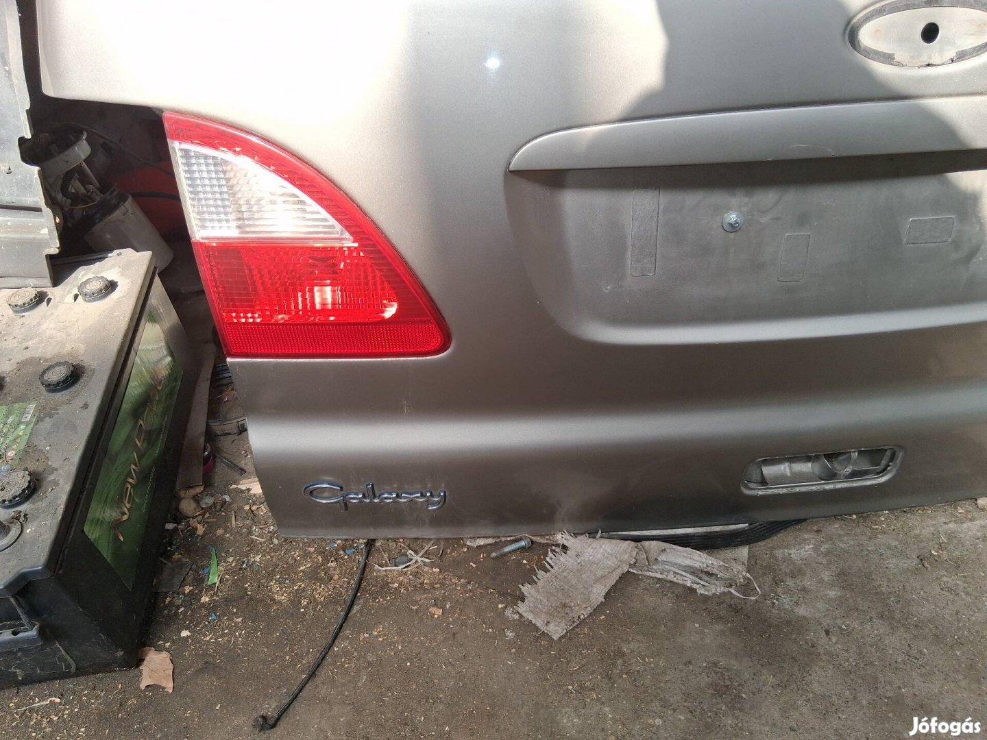 Ford galaxy csomagtérajtó
