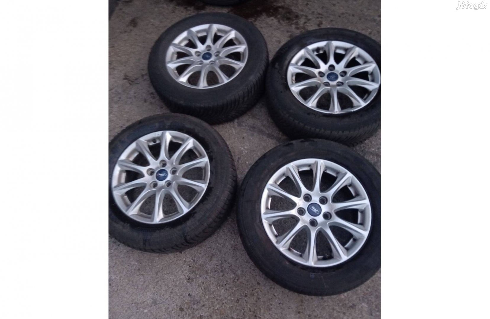 Ford gyári 5x108/16 alufelni 215/60/16 Kleber nyárigumival