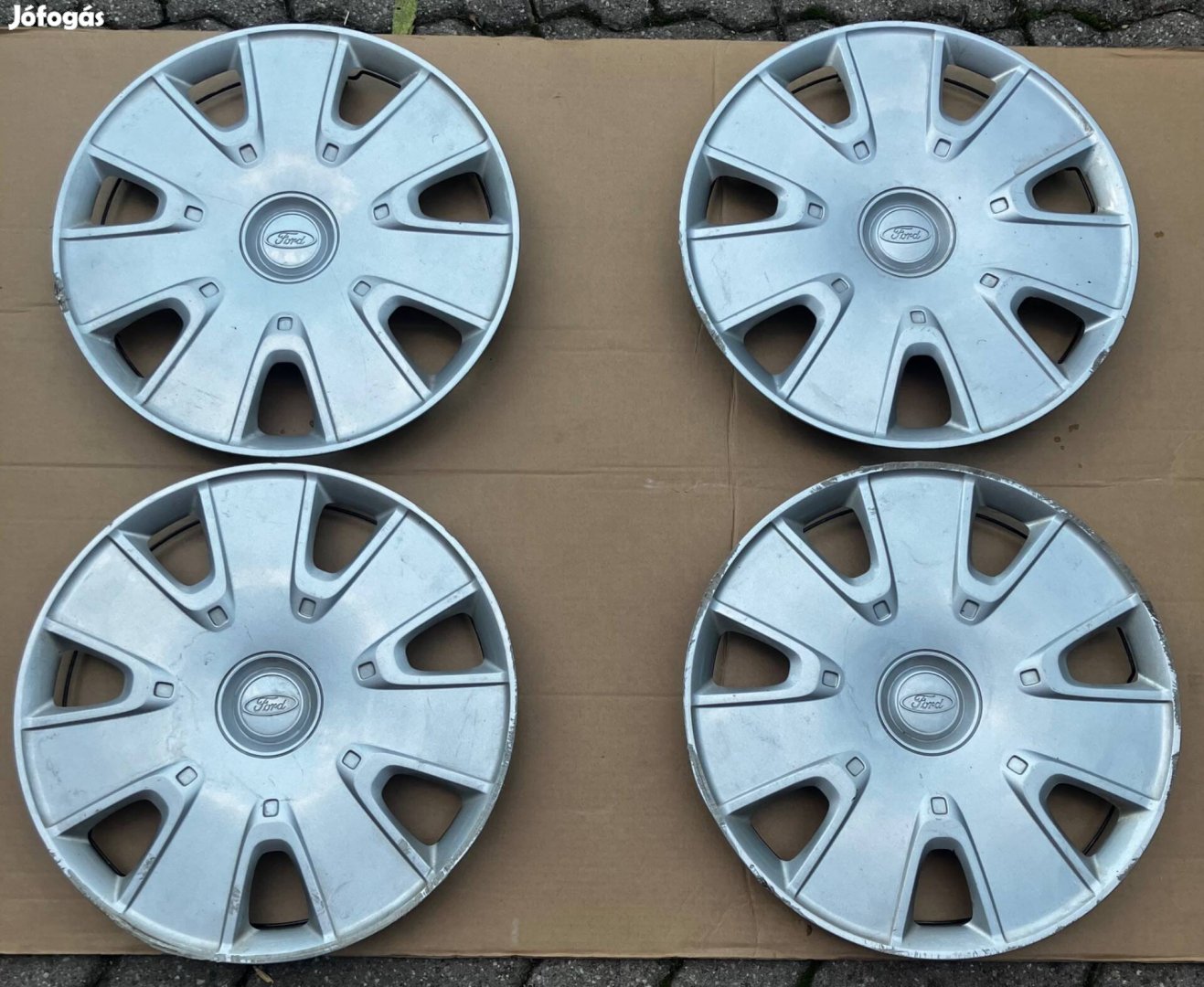 Ford gyári dísztárcsa