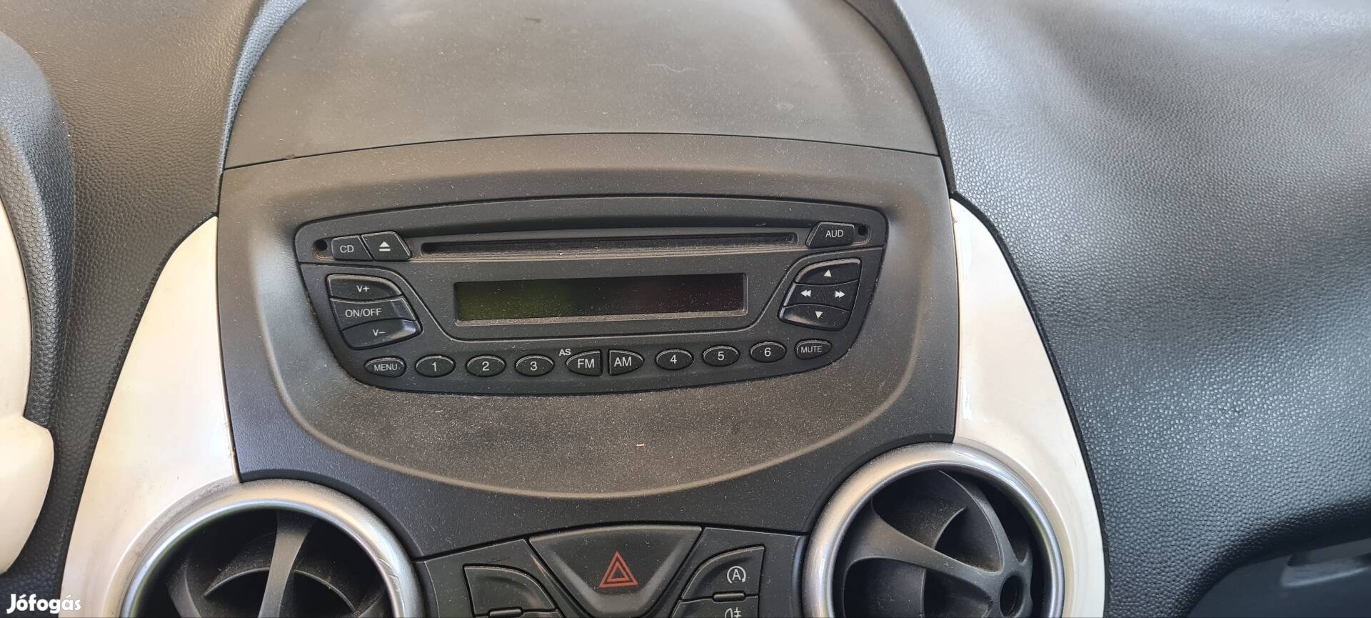 Ford ka Ru8 rádio gyári CD 12.000.