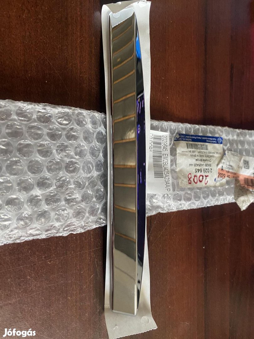 Ford króm csík 2029645, EM2BU425A23AA eladó