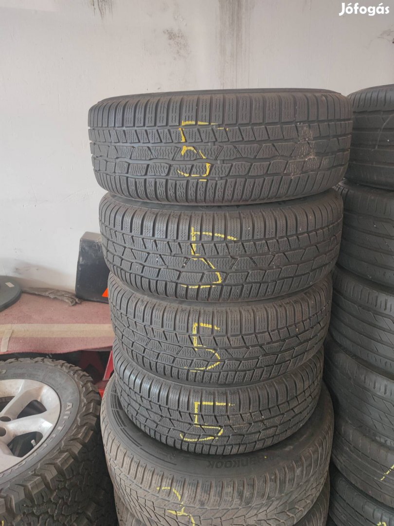 Ford lemezfelni 215/60 r16 téli gumival