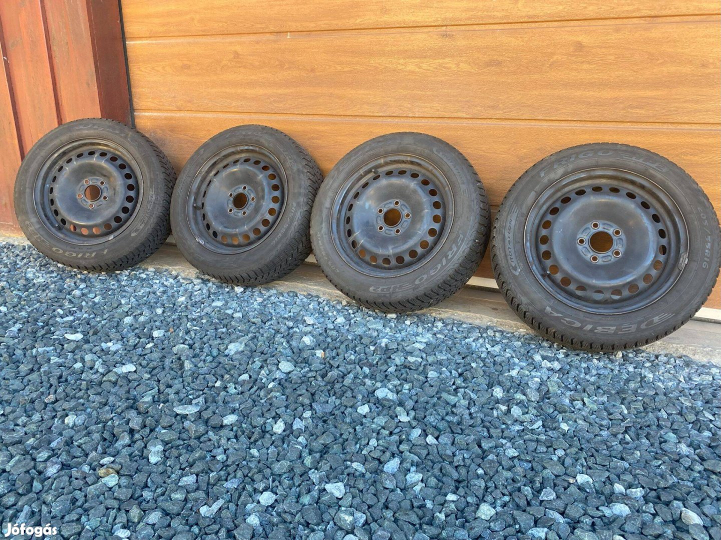 Ford lemezfelni téligumival 5x108 16"