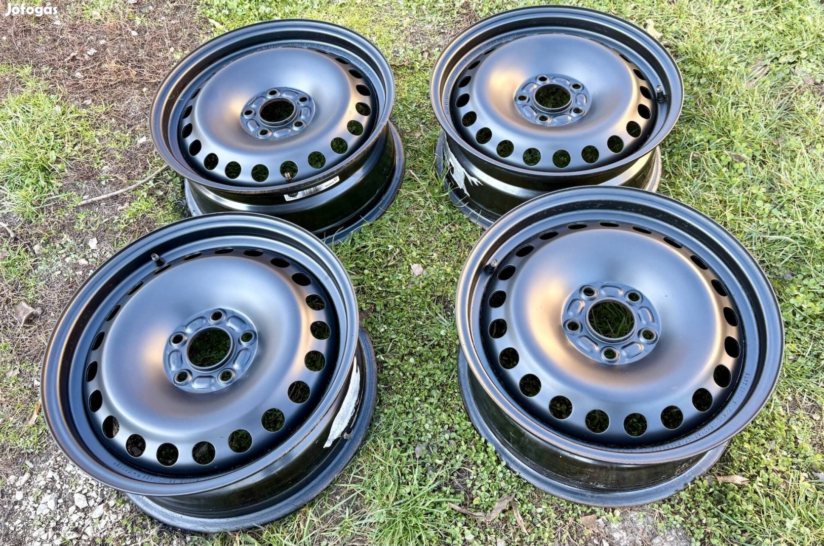 Ford lemezfelnik nagyon szép  állapotban eladók.