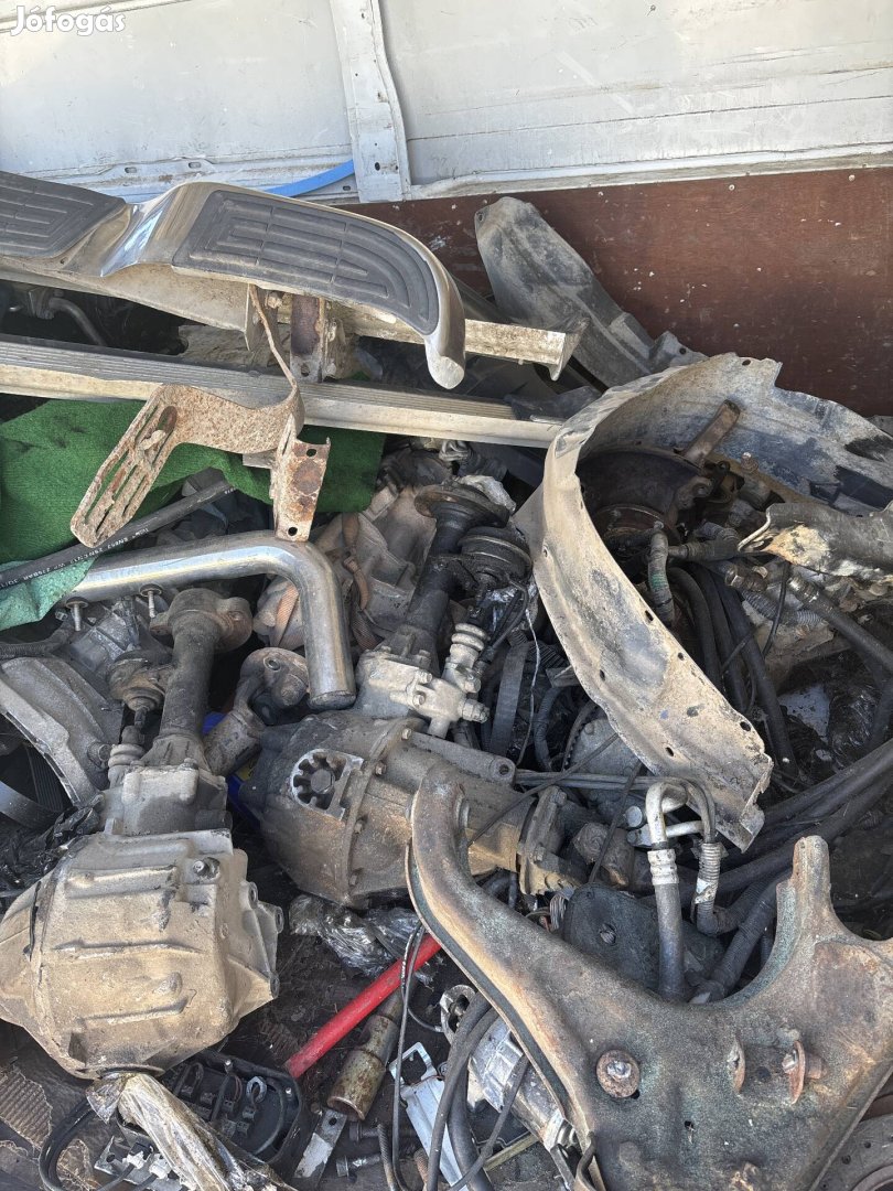 Ford mazad bt50 alkatrészek