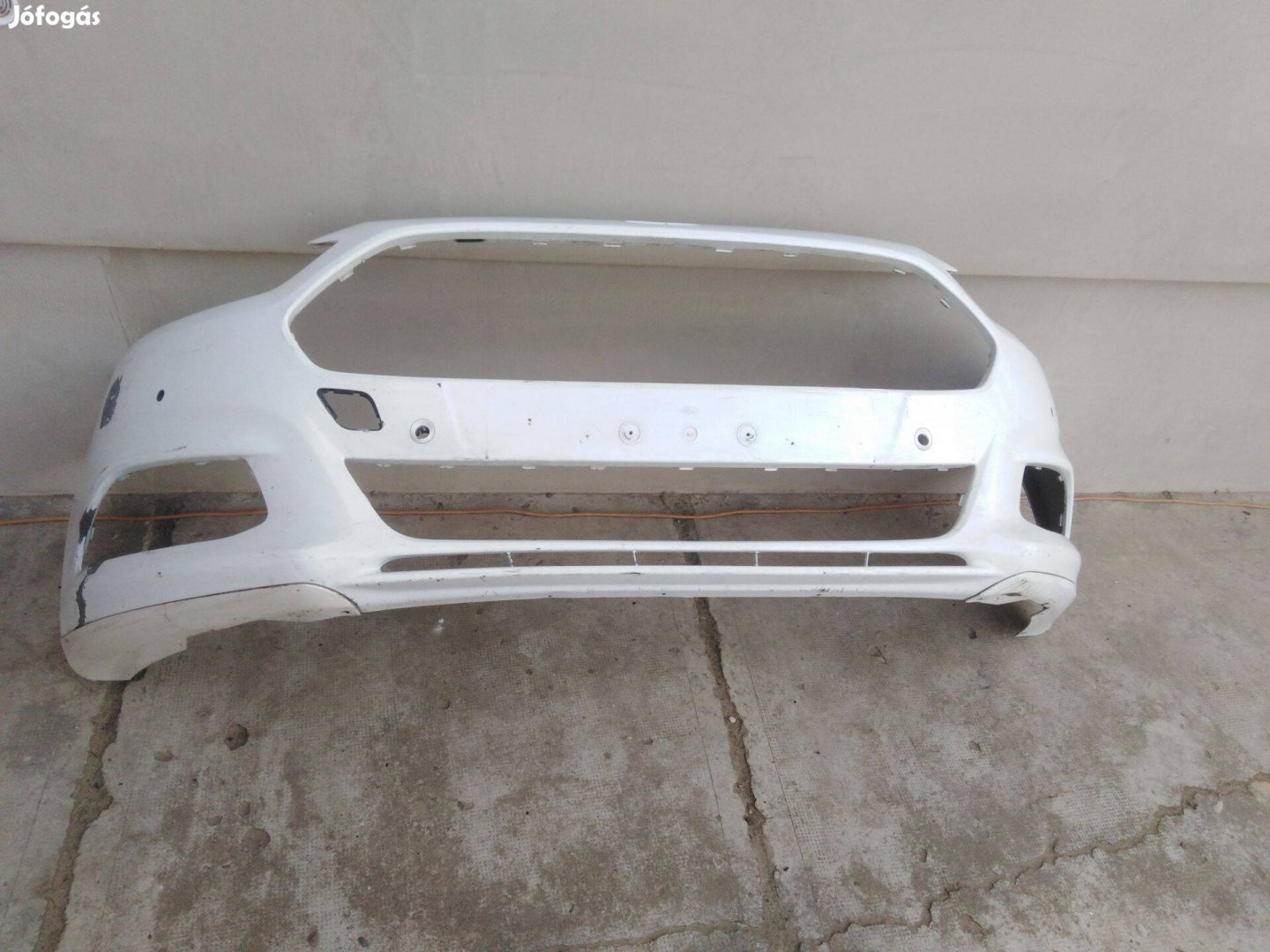 Ford mondeo5 2015-2018ig első lökháritó