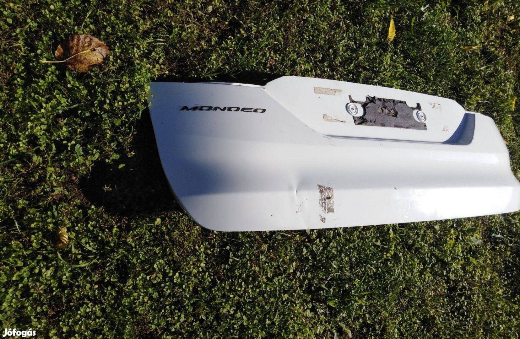 Ford mondeo5 kombi csomagtér ajtó burkolat