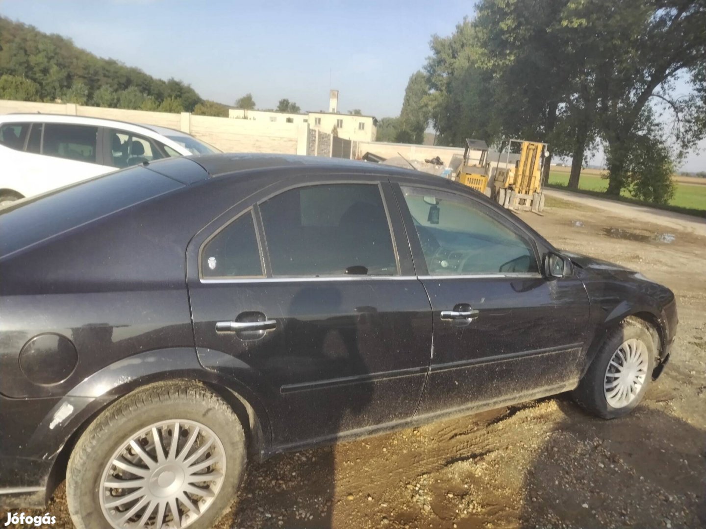 Ford mondeo 1.8i Mk3 minden alkatrésze.