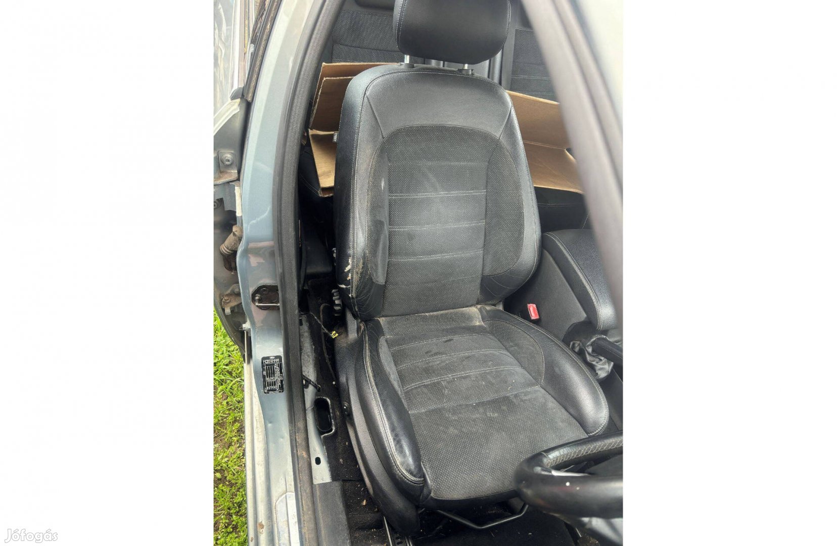 Ford mondeo MK4 alcantara jobb első ülés képen látható állapotban