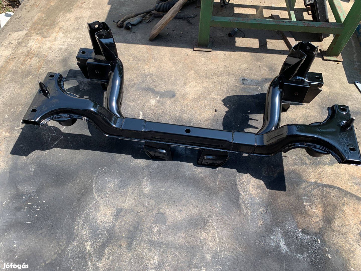 Ford mondeo mk3 kombi hátsó híd bölcső felújított állapotban homok szó