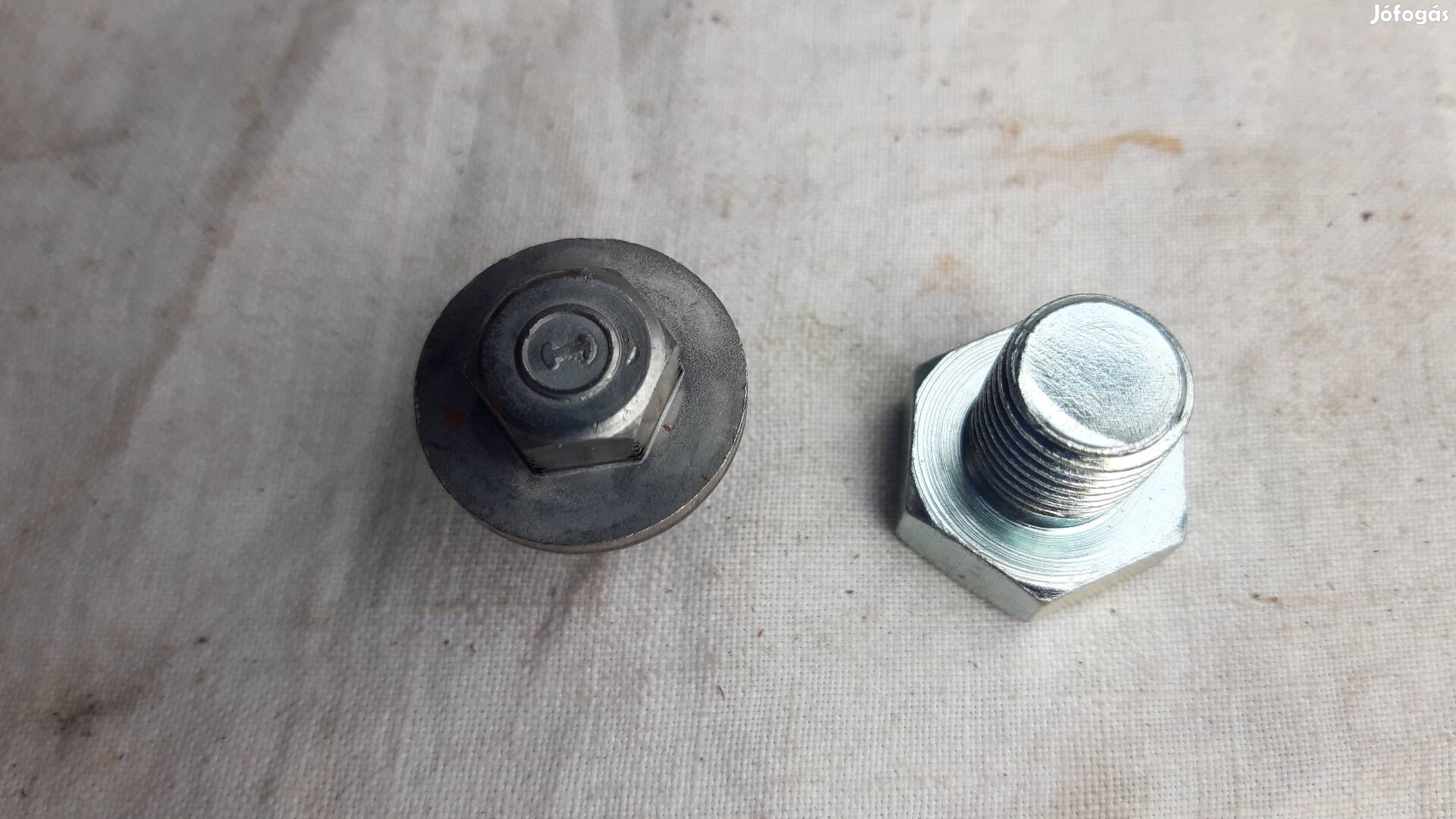 Ford olajlereresztő csavar M14x1.5 mm es menettel új