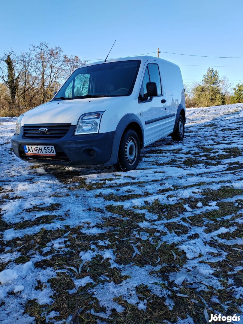 Ford tourneo connect, frissen szervizelve, friss műszakival