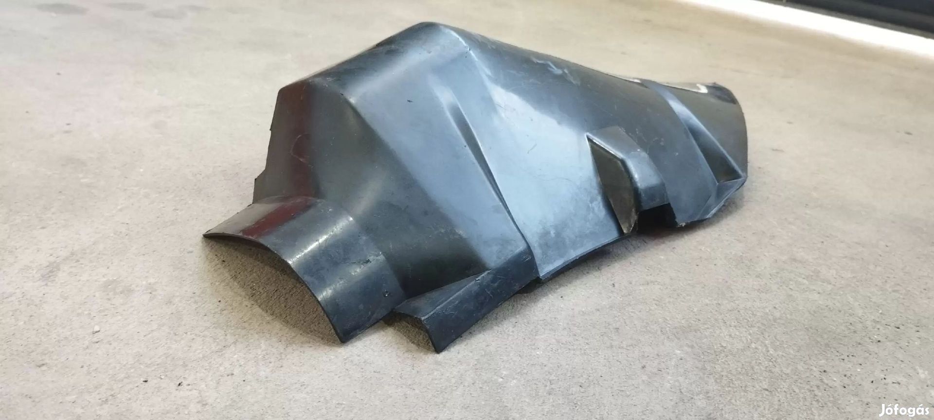 Ford transit Tranzit 06- Első sárvédő mögé sárfogó dobbetét