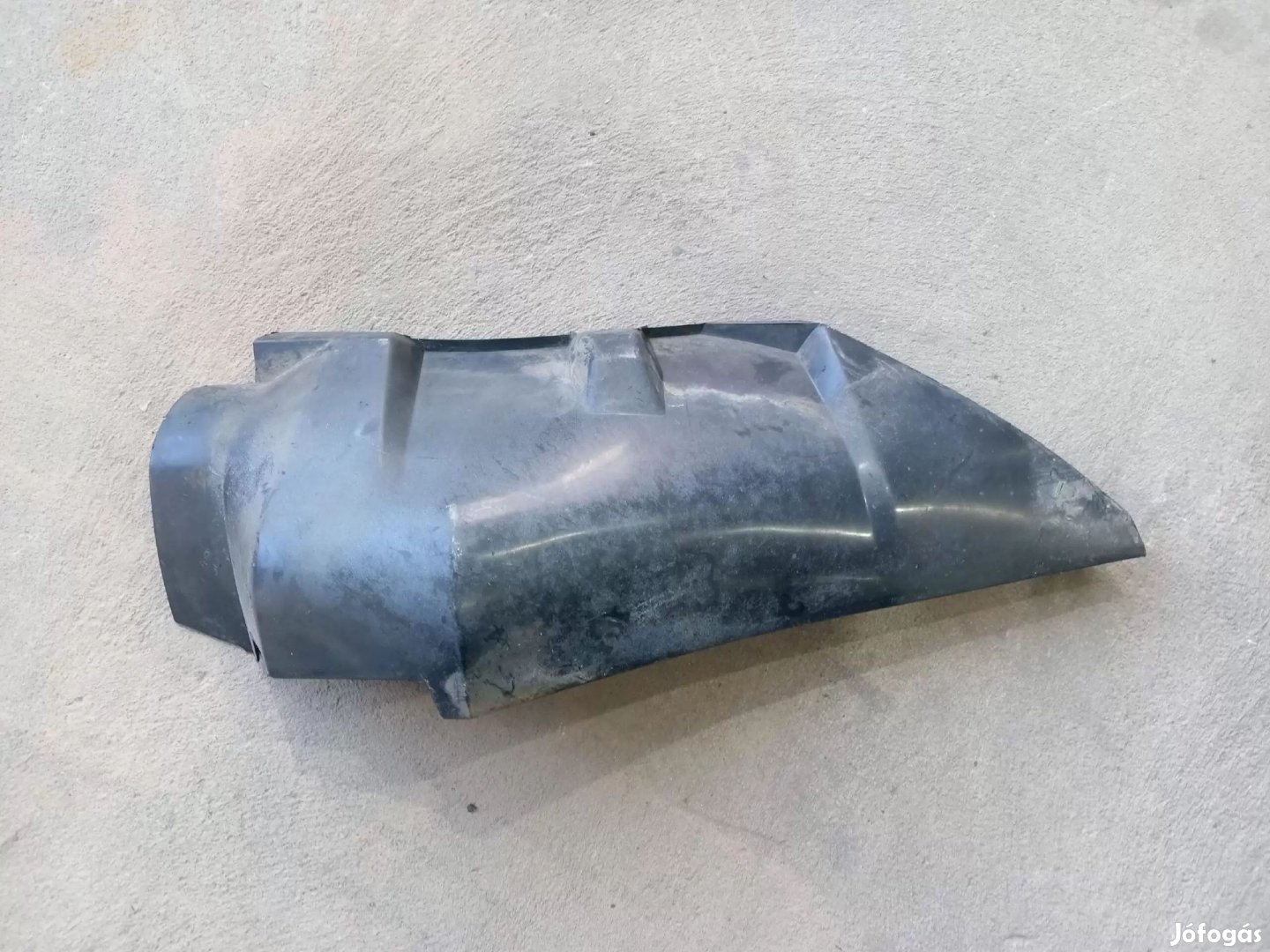 Ford transit Tranzit 06- Első sárvédő mögé sárfogó dobbetét