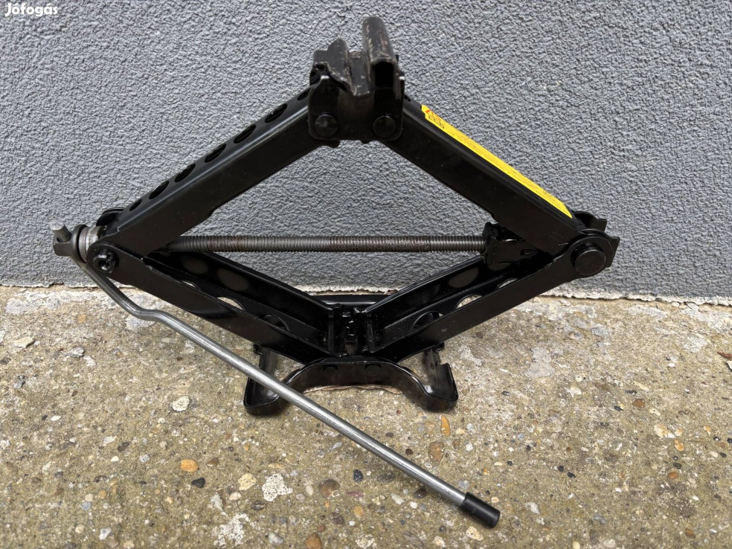 Ford trapéz emelő.