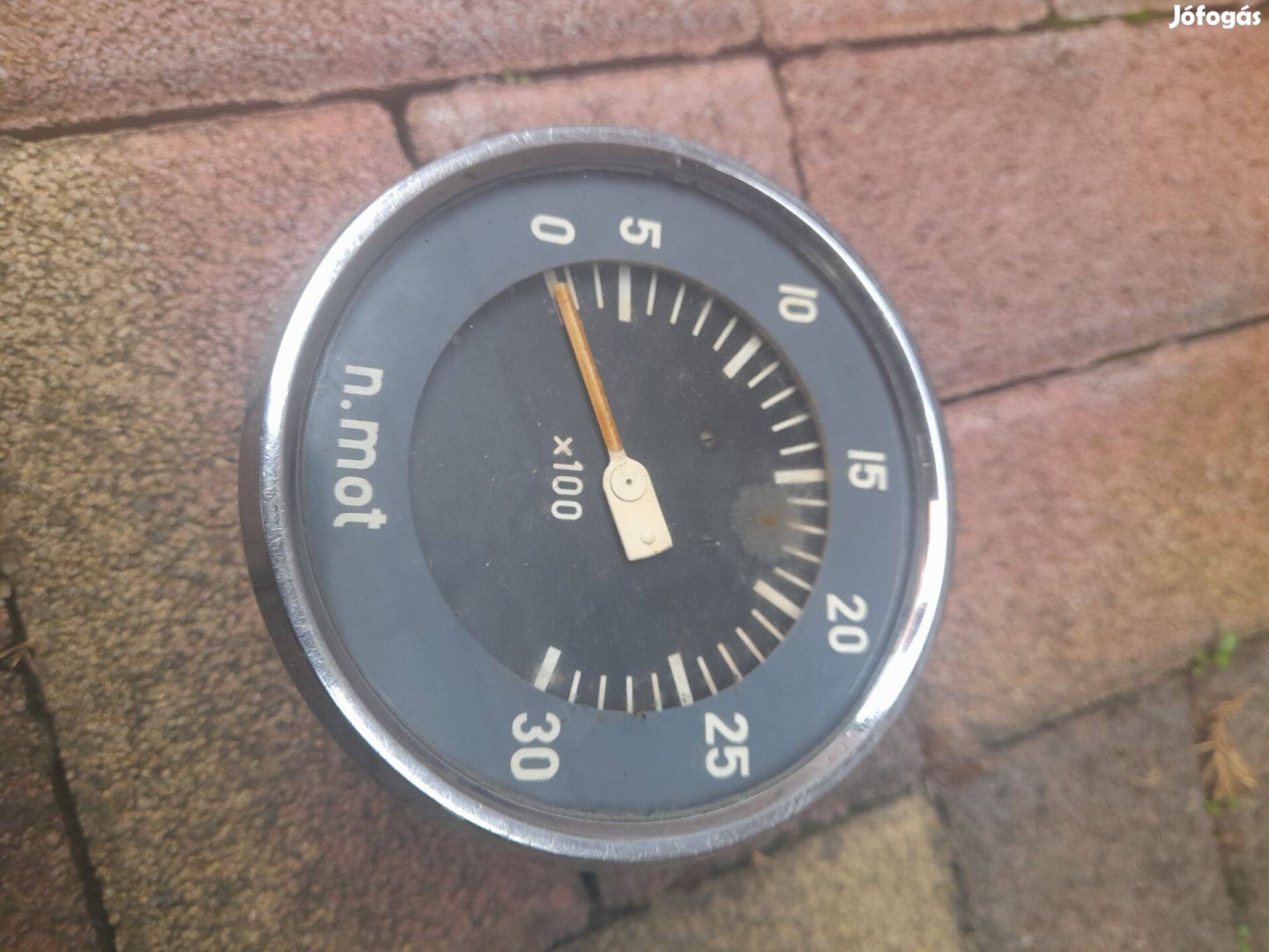 Fordulatszám mérő régi magyar