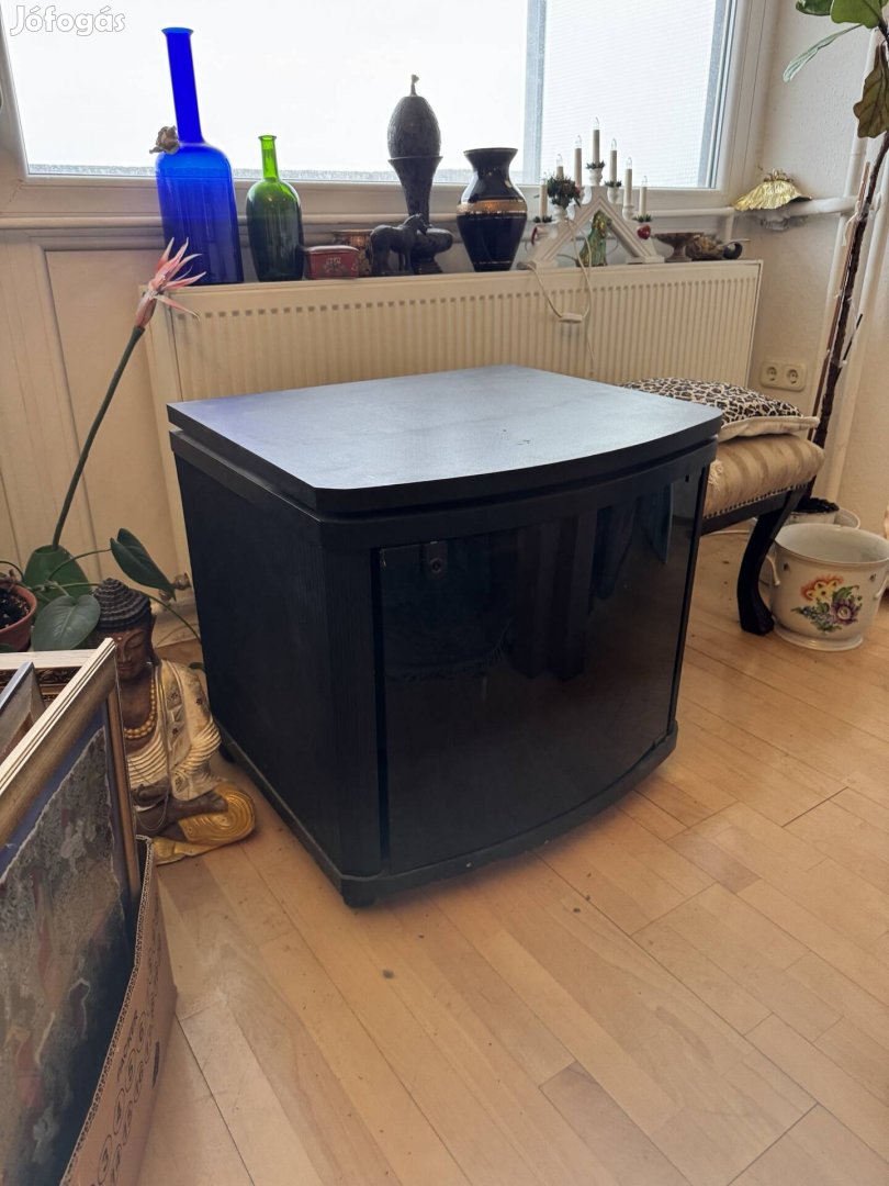 Forgatható TV szekrény - jó állapotban!