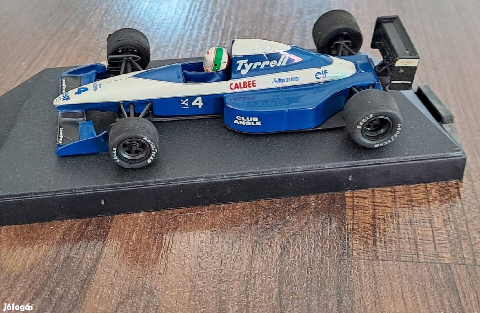 Forma 1-es Onyx kisautó Andrea De Cesaris 1992