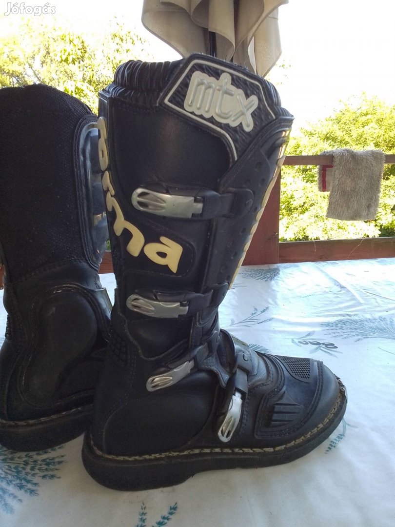 Forma MTX 42 motoros cross csizma újszerű állapotban 