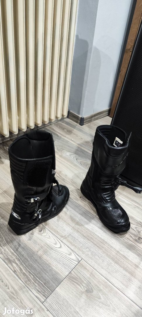Forma Motoros Csizma 43-as!
