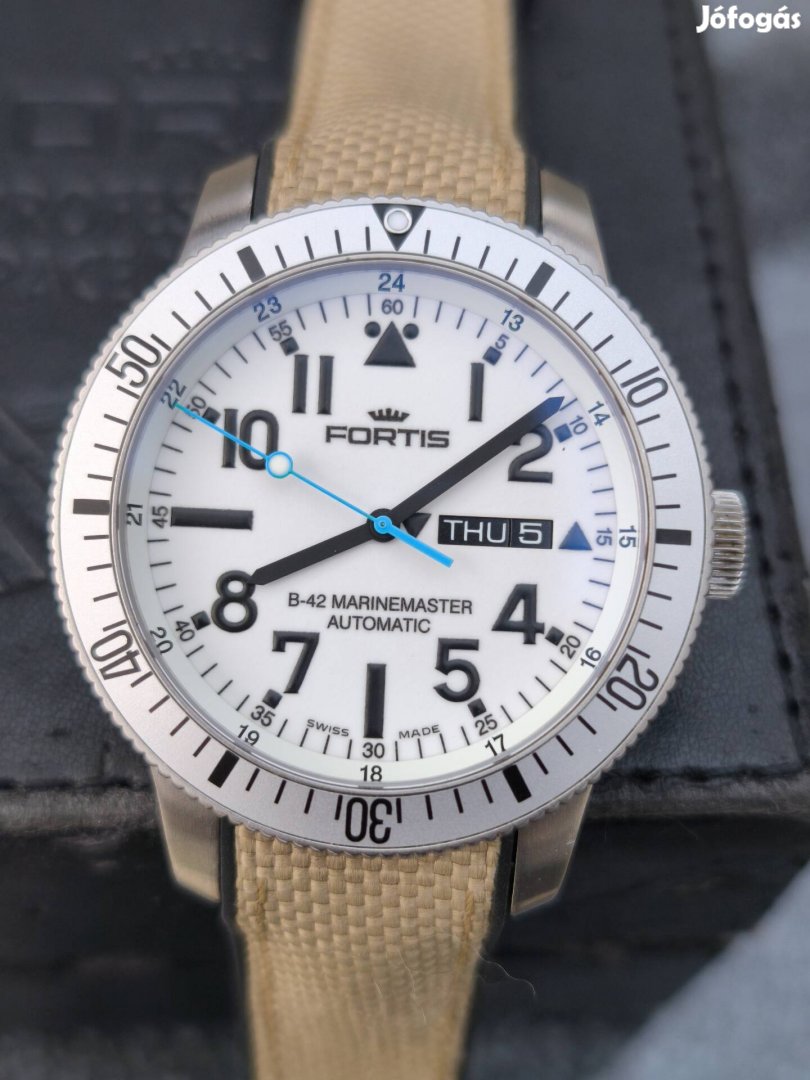 Fortis Cosmonaut full lume automata karóra