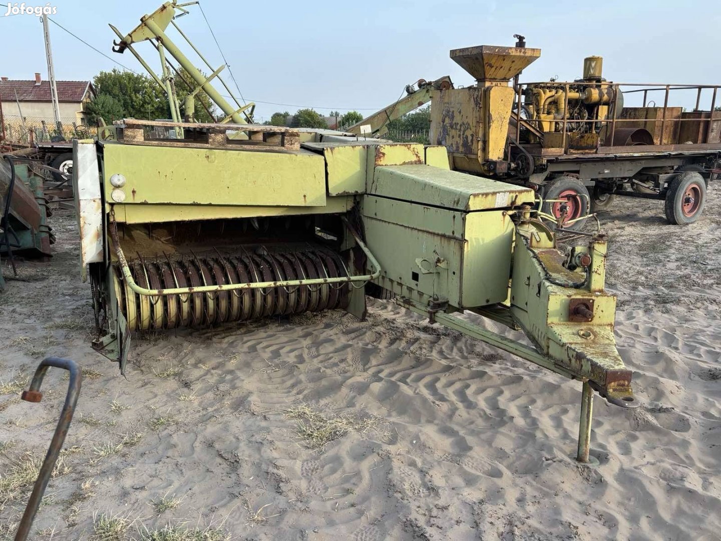 Fortschritt 454/B kockabálázó kisbálázó
