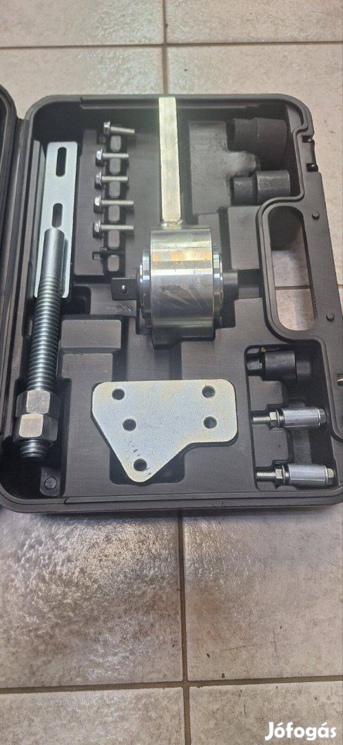 Fótengely szíjtárcsa rögzító és nyomatéksokszorozó készlet