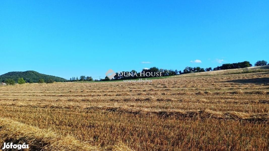 Fóti eladó 1436 nm-es telek