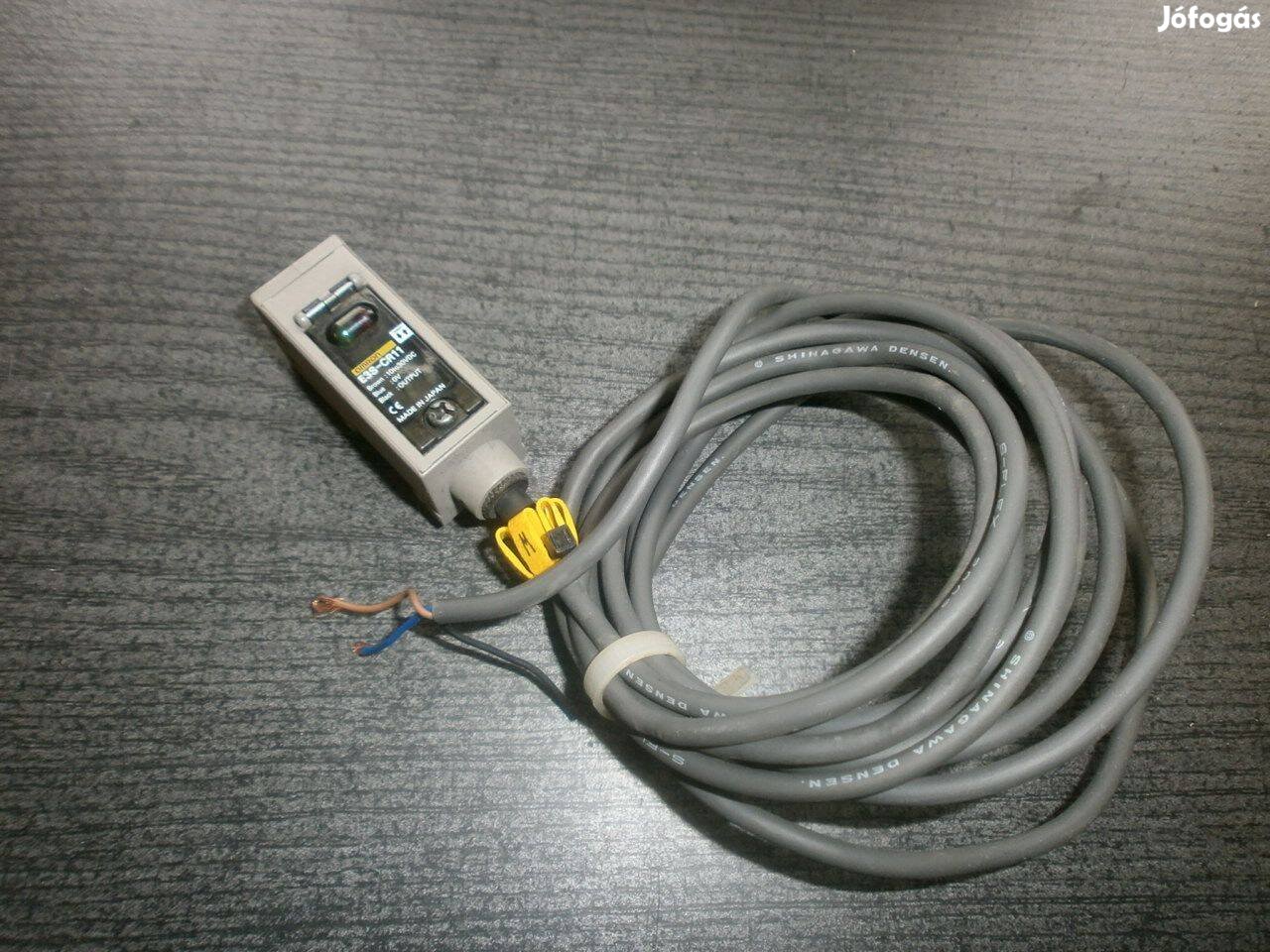 Fotoelektromos érzékelő szenzor Omron 4498
