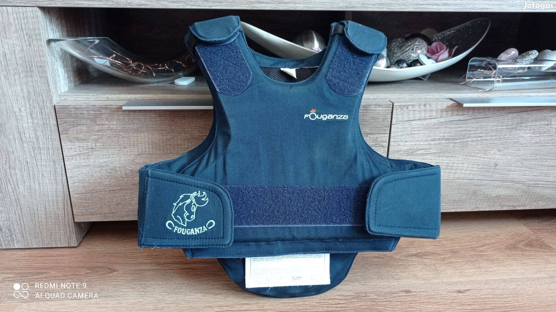 Fouganza gyerek lovas védőmellény