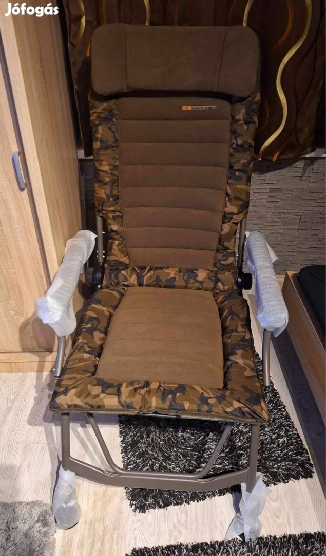 Fox Super Deluxe Recliner Horgászfotel