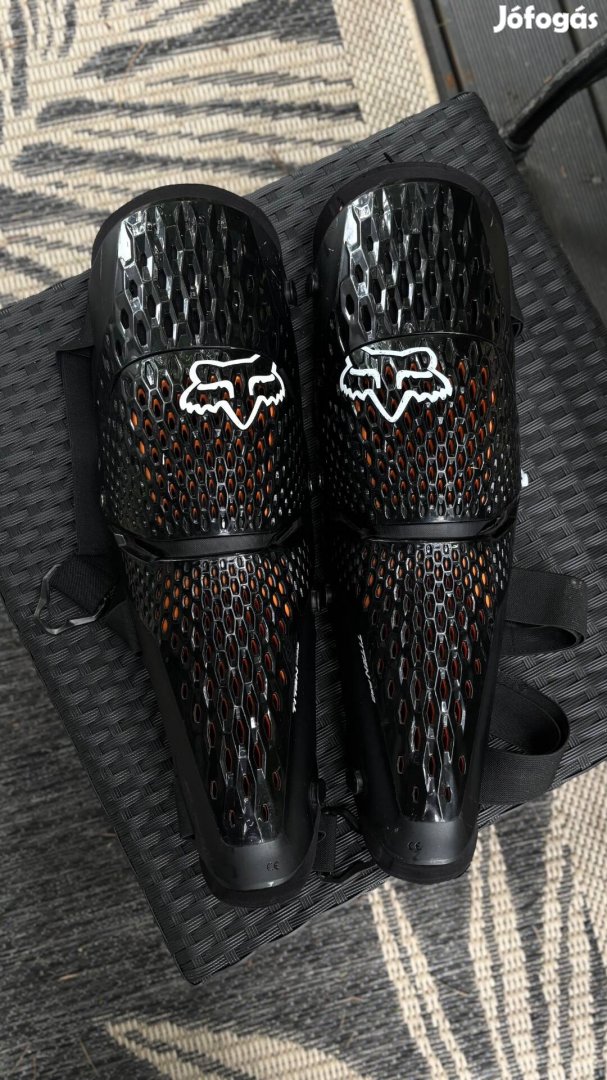 Fox titan pro térdvédő