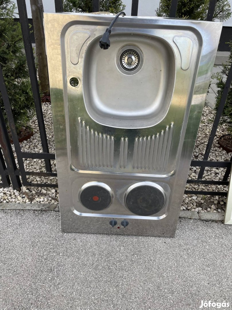 Főzőlap mosogatóval