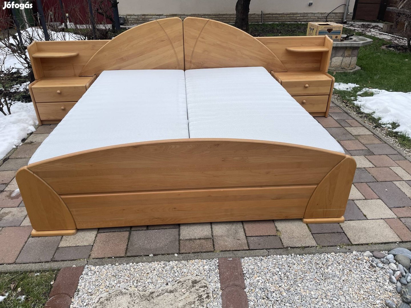 Francia ágy Bükkfa