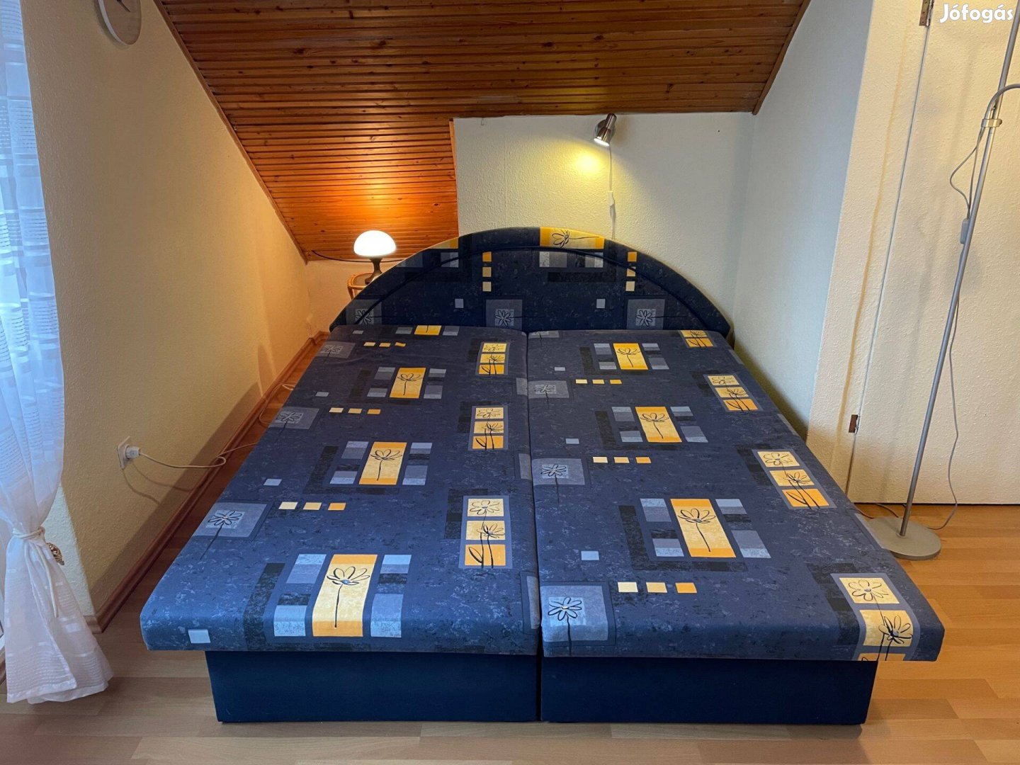 Franciaágy ágyneműtartóval