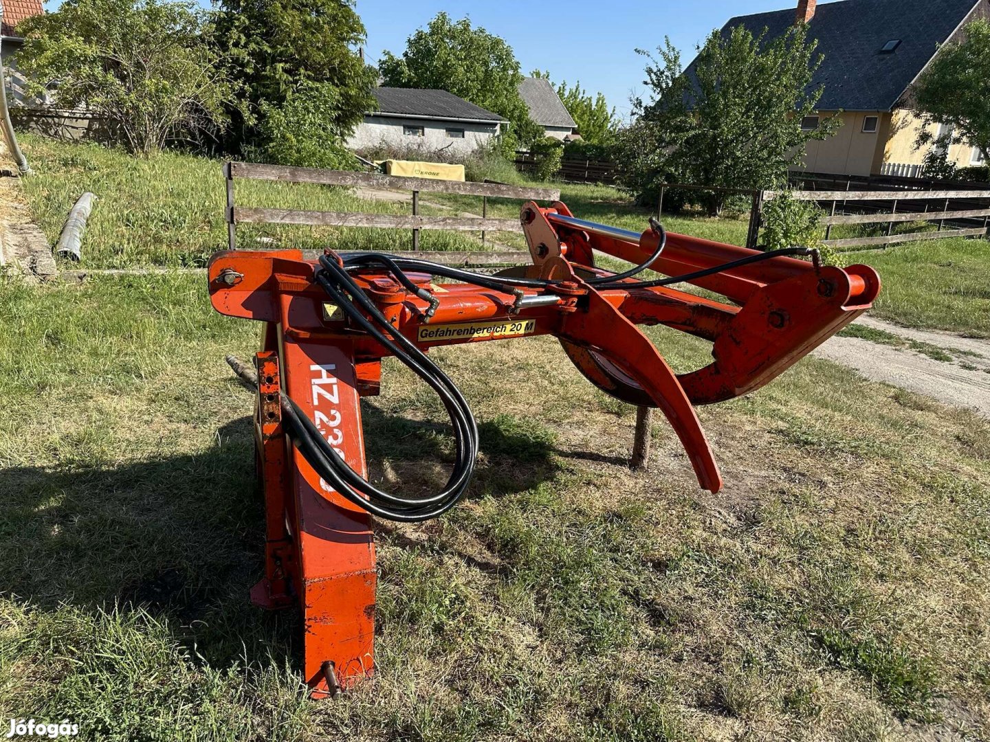 Fransgard HZ 2300 csipeszes rönkvonszoló