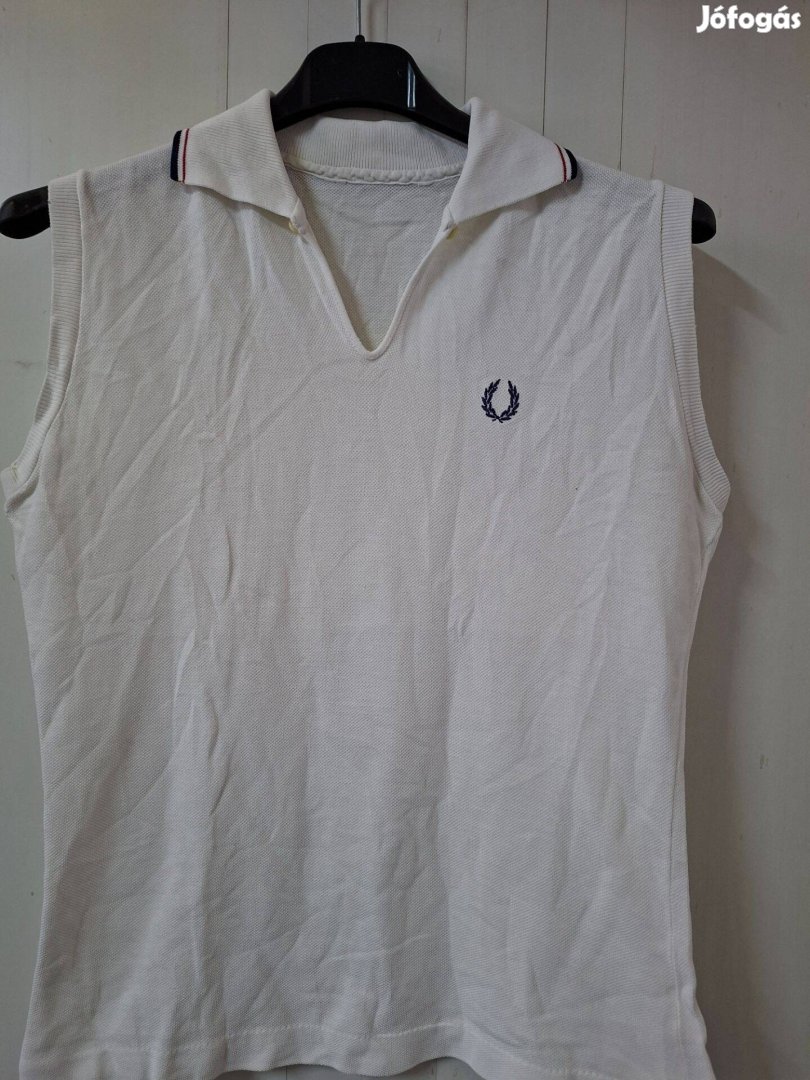 Fred Perry M-es ujjatlan női felső