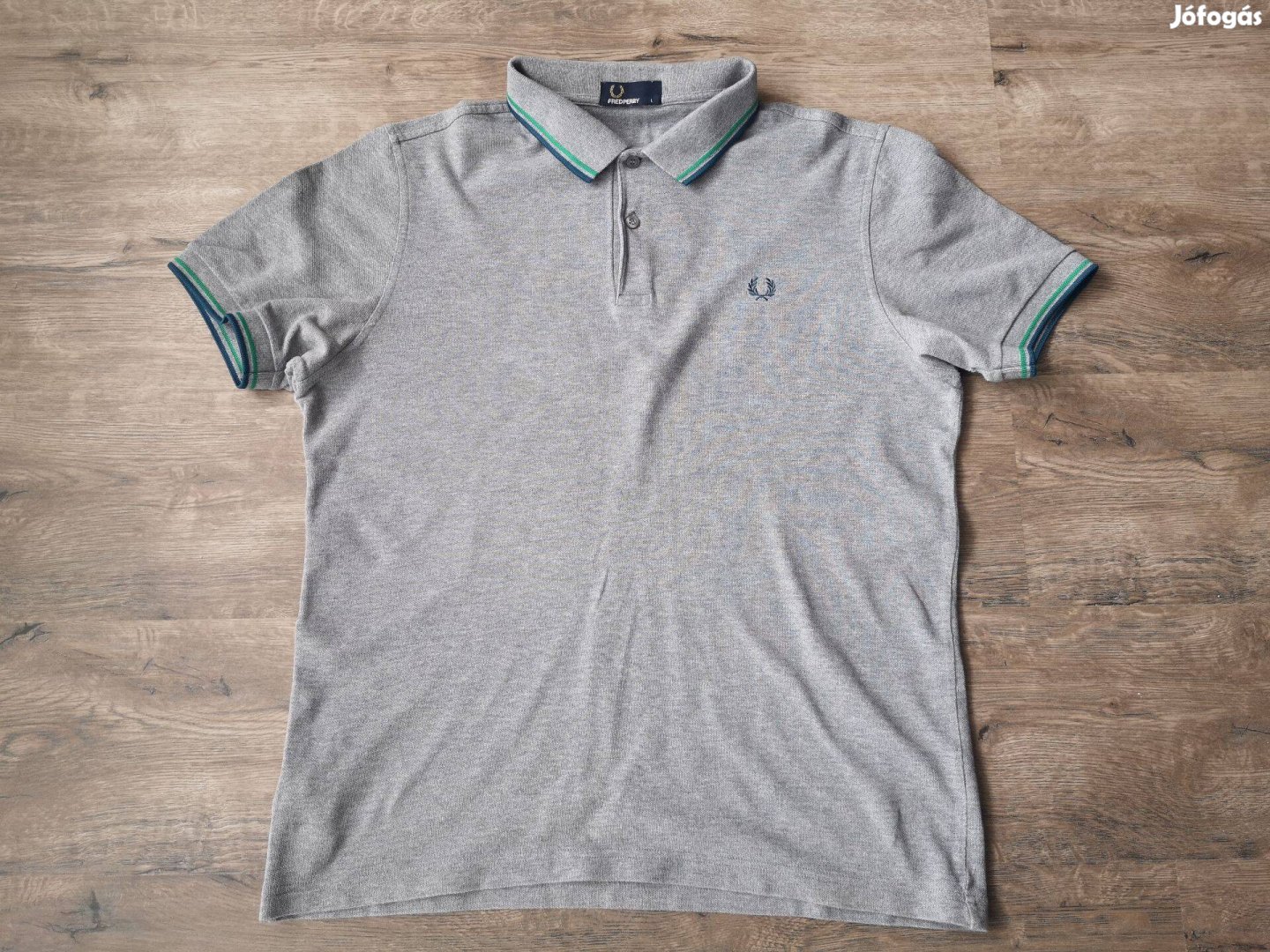 Fred Perry póló L méretű