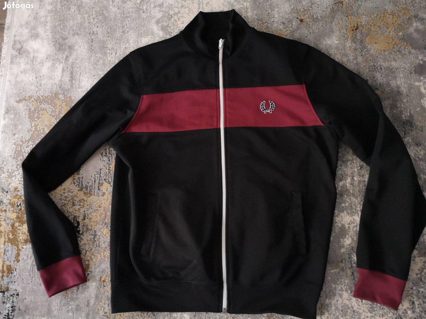 Fred Perry pulóver M méretű