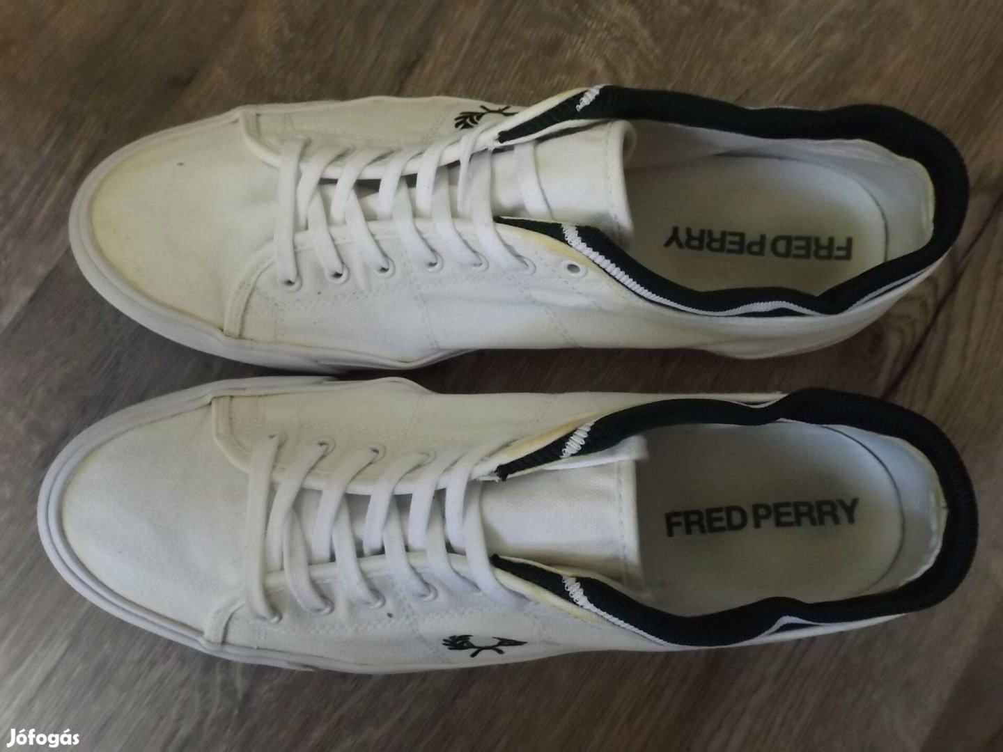 Fred Perry tornacipő 45 méretű