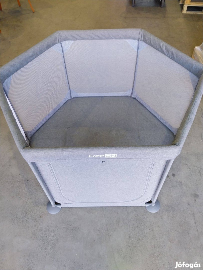 Free on Hexagon Playpen járóka