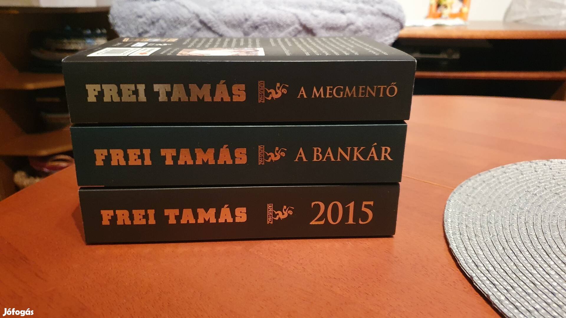 Frei Tamás 3 könyve, 2015, A bankár, A megmentő