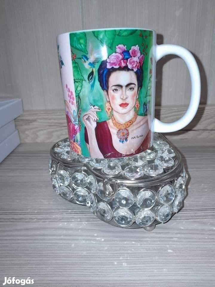 Frida Kahlo mintás bögre