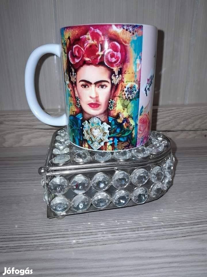Frida Kahlo mintás bögre
