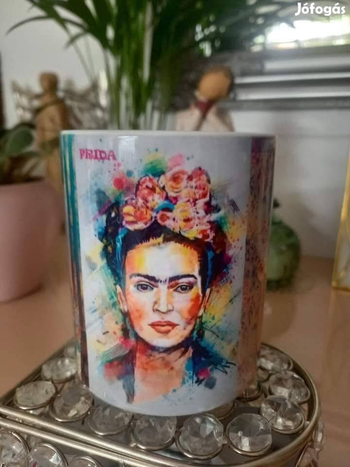 Frida Kahlo mintás bögre