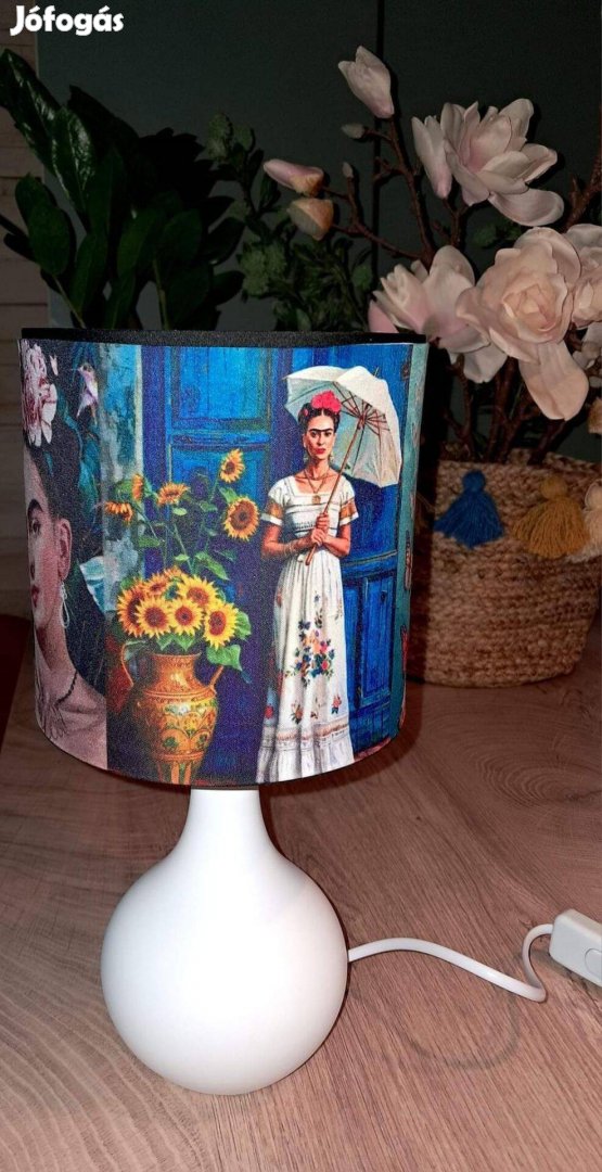 Frida Kahlo mintás éjjeli lámpa r