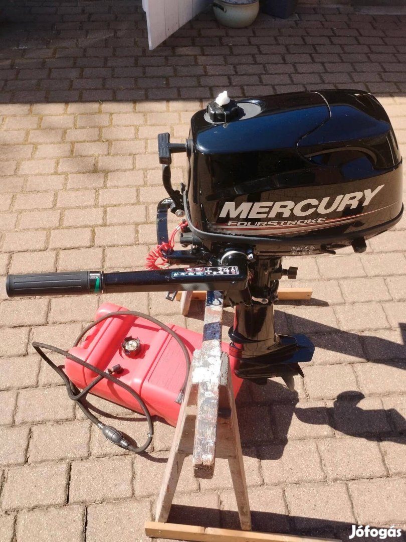 Friss szervíz! Mercury 5le csónakmotor eladó. 
