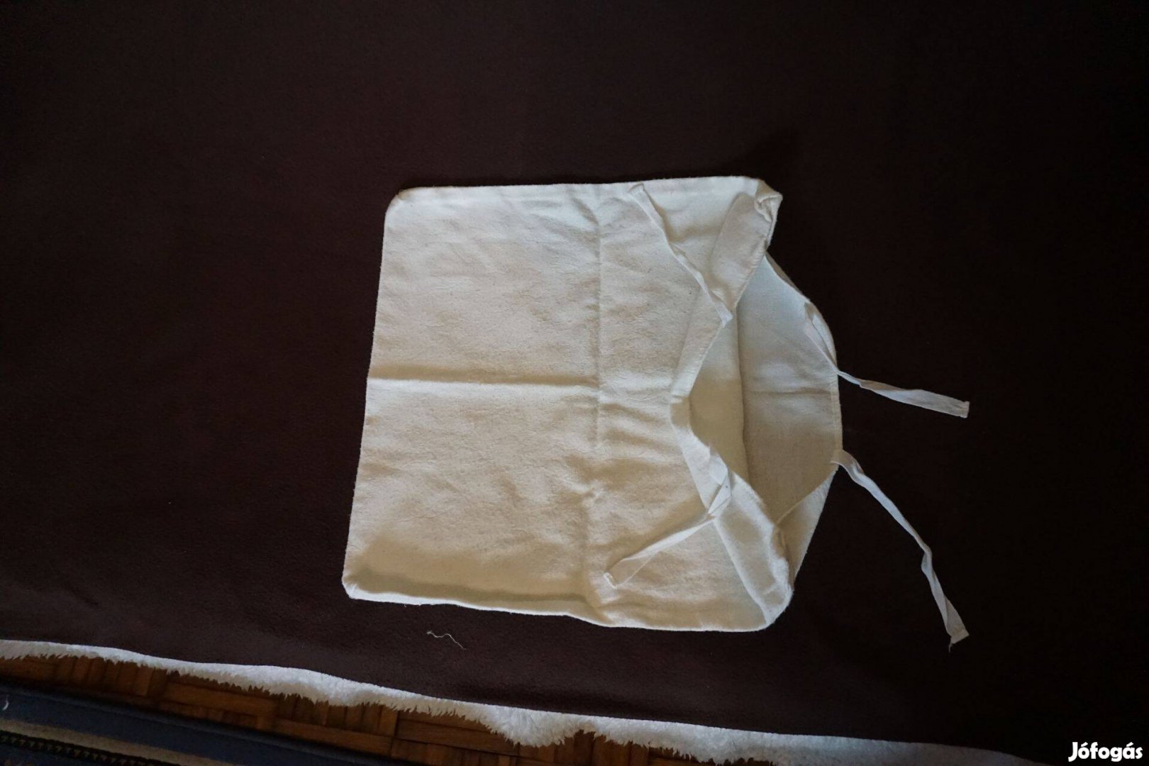 Függeszthető fehér 35x38 cm.-es zoknitartó eladó