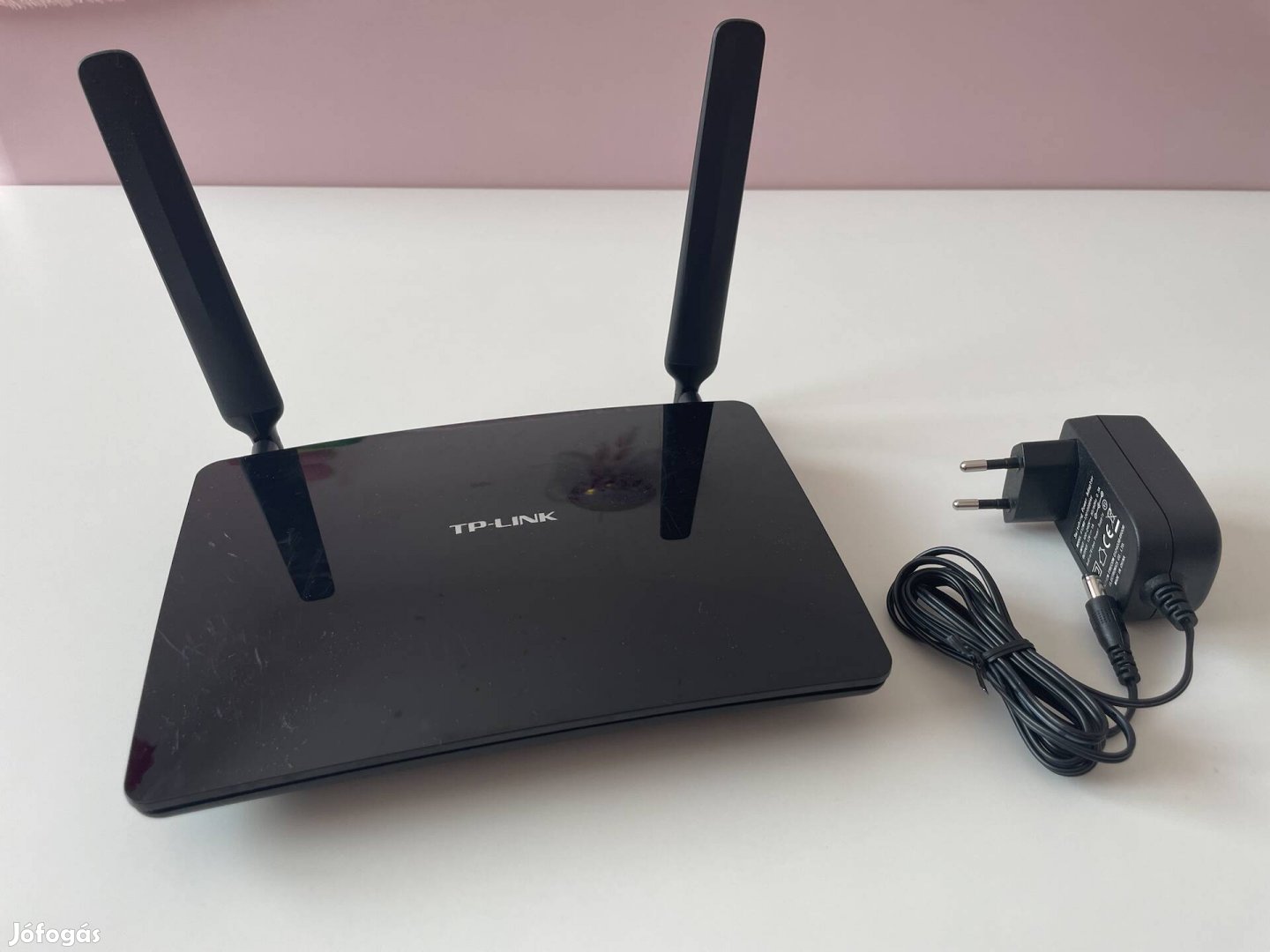 Független TP-link MR6400 4G SIM wifi router hálózati tápegységes